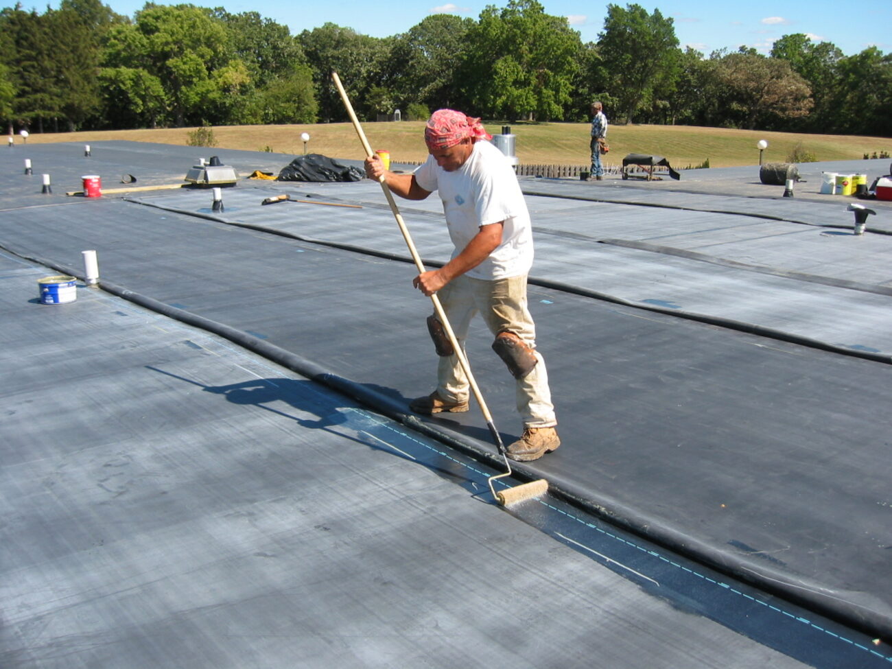 EPDM rubber membrane roof installation