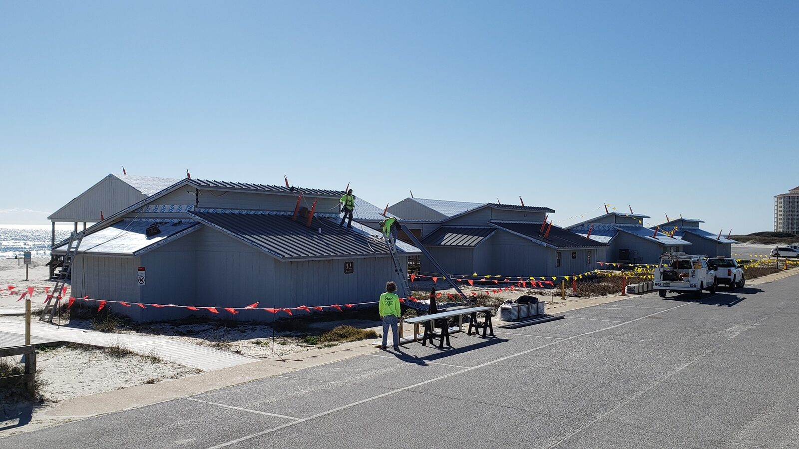 Federal multi-building roofing project